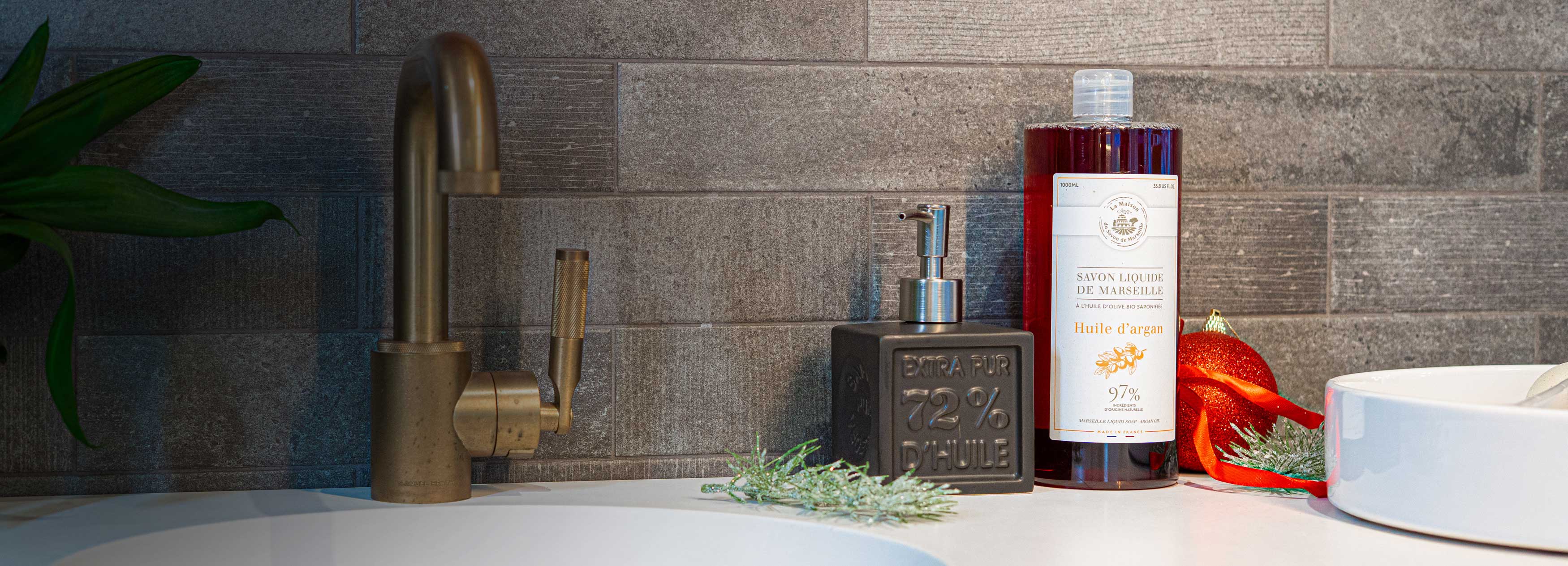 Liquid Soaps, Dispensers & Refills